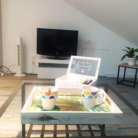 Suite Mansardee Independante, 25Min Lyon-Villefranche Chazay-d'Azergues Exteriör bild